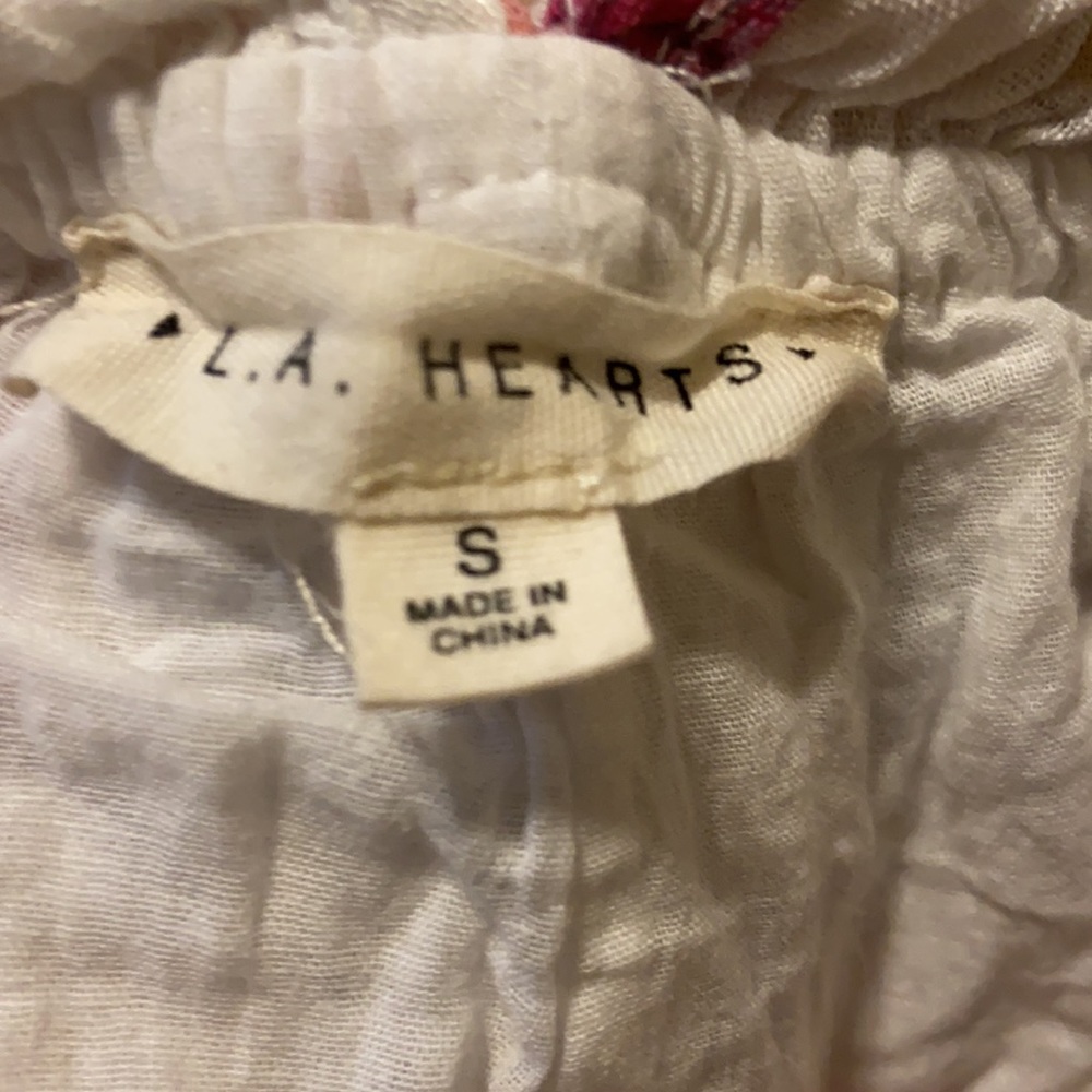- White L.A. Hearts Romper. Size S - Picture 3 of 3